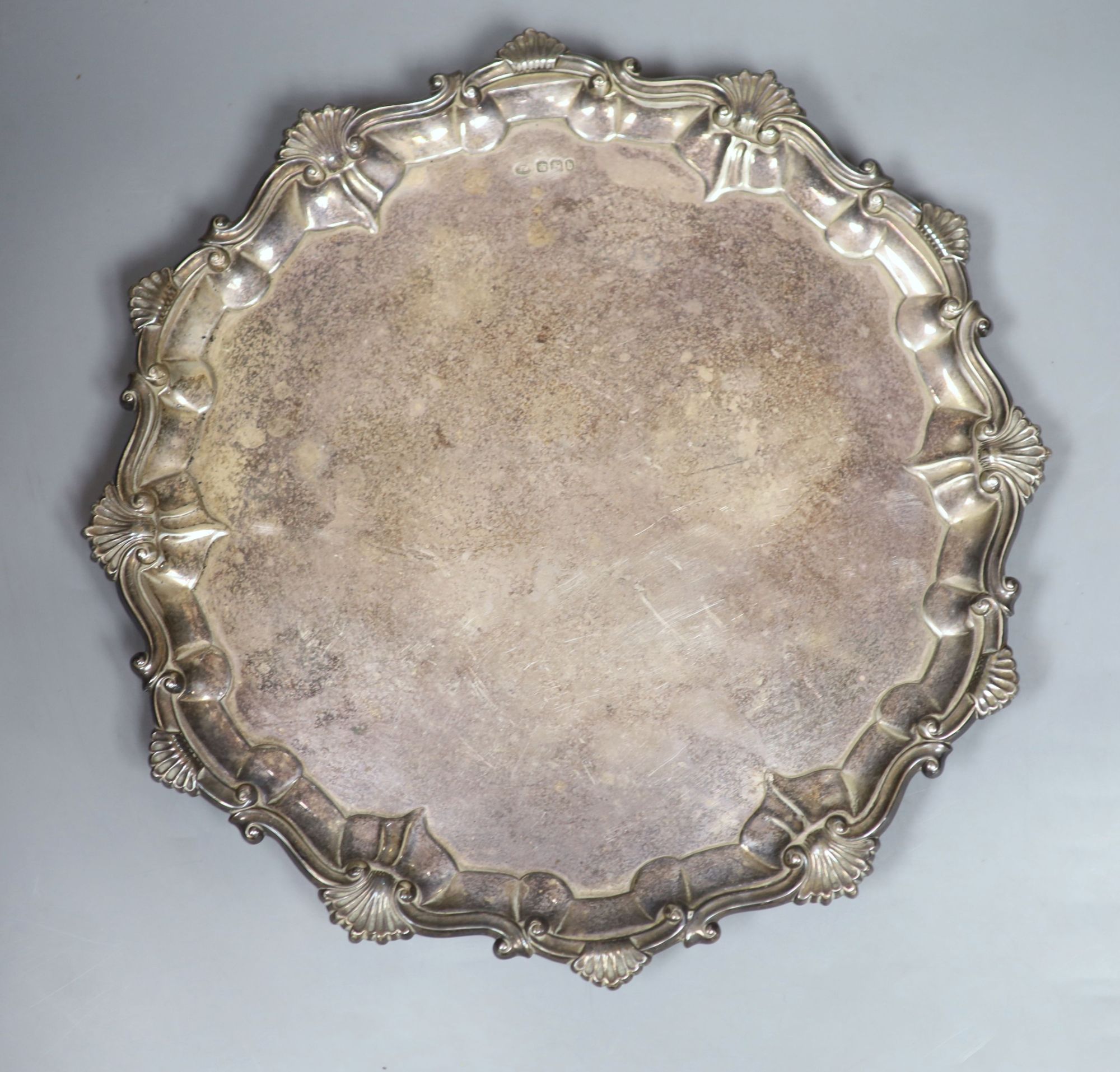 A late Victorian silver salver, John Round & Sons, Sheffield, 1894, 32.2cm, 26.5oz.